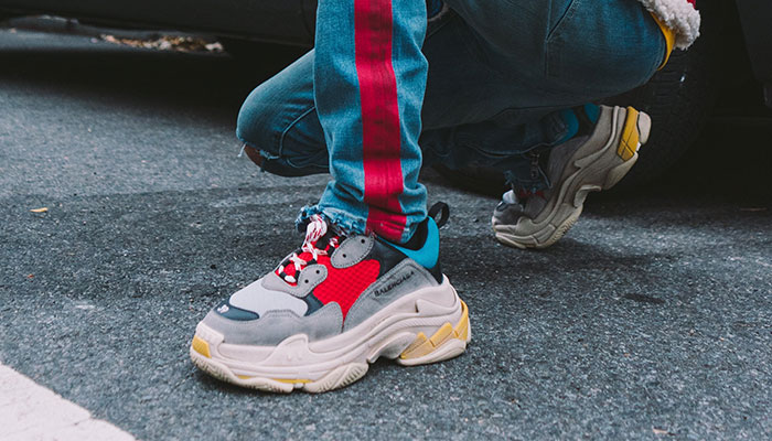 Balenciaga Triple S Unisex Sneakers - Wit/Zwart @ SneakerStad