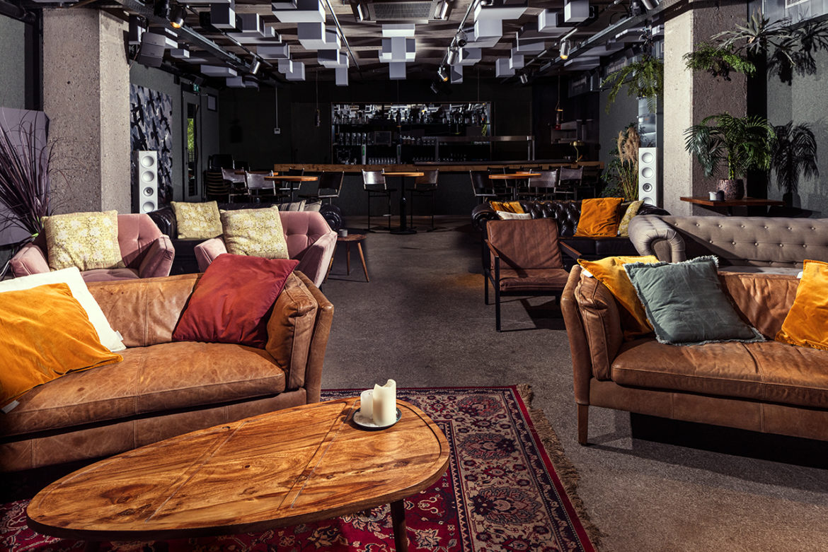 Huur privé bioscoop met je vrienden in Amsterdam JFK Huur privé bioscoop met je vrienden in Amsterdam JFK